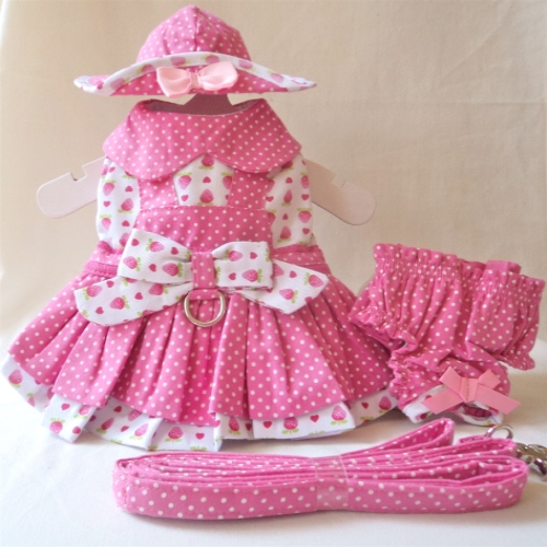 Platinum Puppy Couture（プラチナ パピー クチュール）Strawberry Patch Harness Dress ストロベリー パッチ ハーネス ドレス
