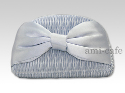 NaRaYa（ナラヤ）　プリーツサテン　リボンポーチ　ラウンド型　ペールブルー a