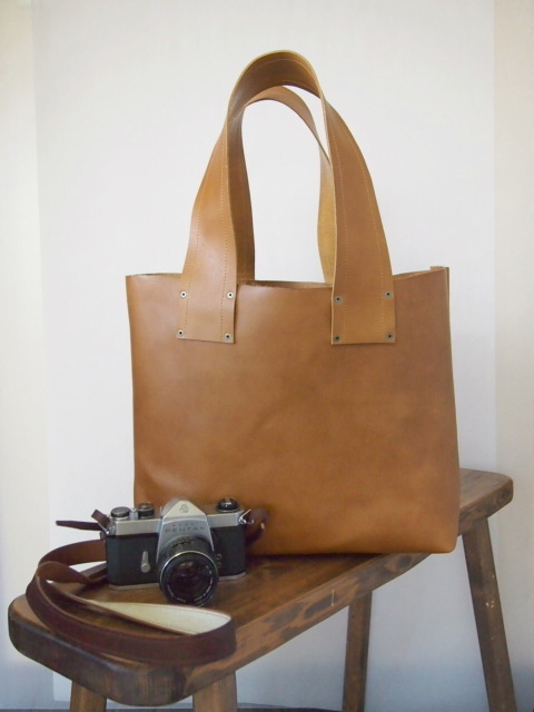 革トートバッグ オリジナル革バッグ 幅広持ち手 6色 ハンドメイド