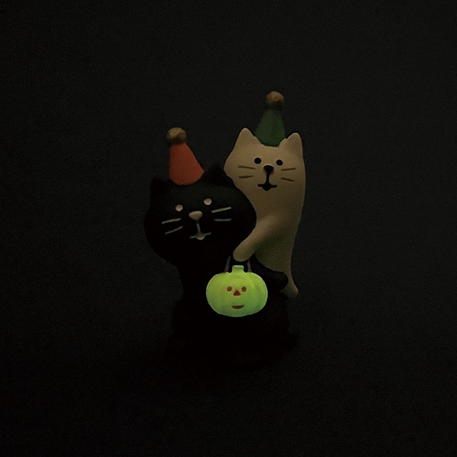 concombre（コンコンブル）2025ハロウィンおばけなにゃんこ