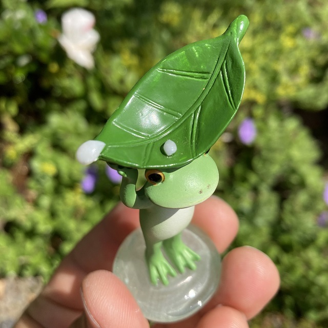 Copeau（コポー）しずくをよけるカエル