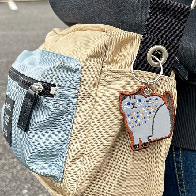 メール便可」リフレクター刺繍キーリング