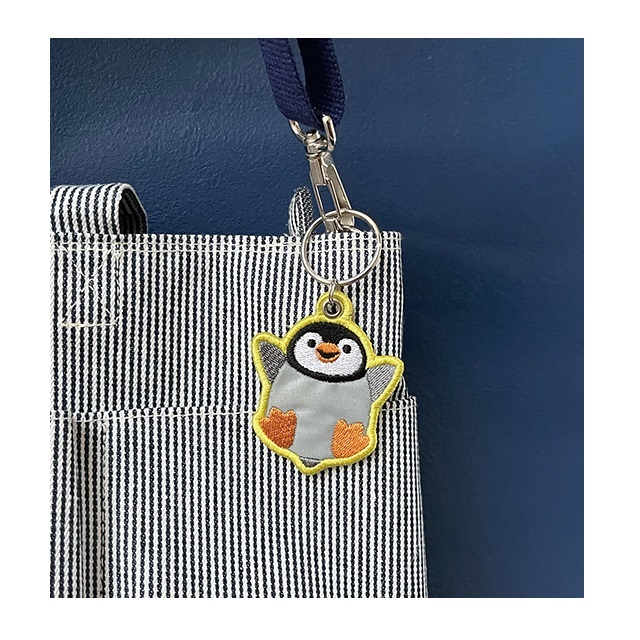 メール便可」海のリフレクター刺繍キーリング