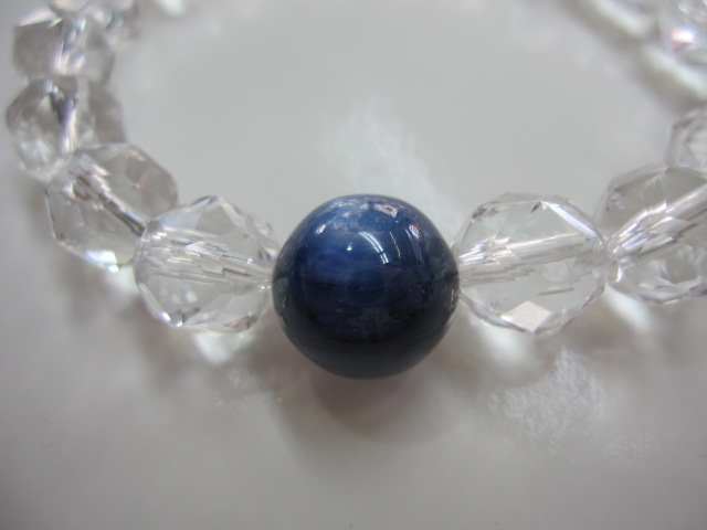 カイヤナイト入りスターカット水晶