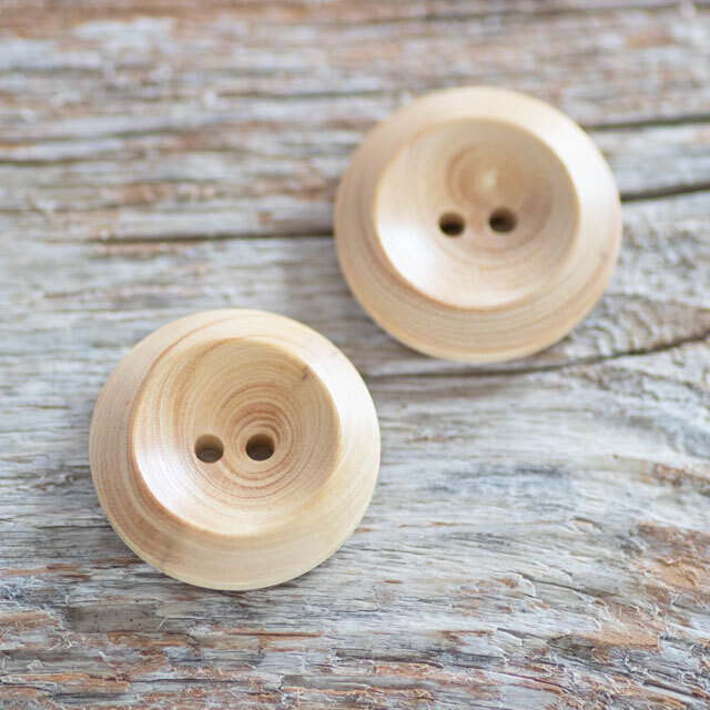 ツゲボタン 2穴 25mm ナチュラル 厚みのある木製ボタン