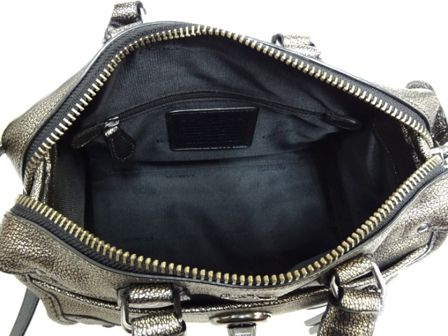 送料、代引手数料無料】 ☆ 【麻布十番ブラン】 【中古】 コーチ  