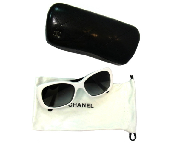送料、代引手数料無料】 ◇ 【中古】 シャネル サングラス ◇ ホワイト  