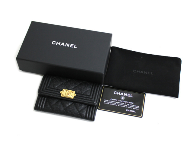 中古美品】◇ シャネル ◇ ボーイシャネル カードケース ◇ キャビア  