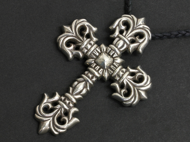 CHROME HEARTSクロムハーツ クリンプトクロス レザーチョーカー  