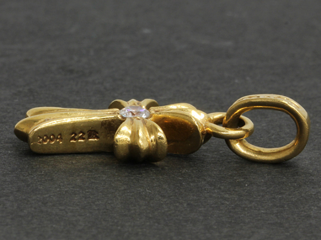 クロムハーツ 22K ベビー ファット チャーム with シングルダイヤモンド ボス サイド
