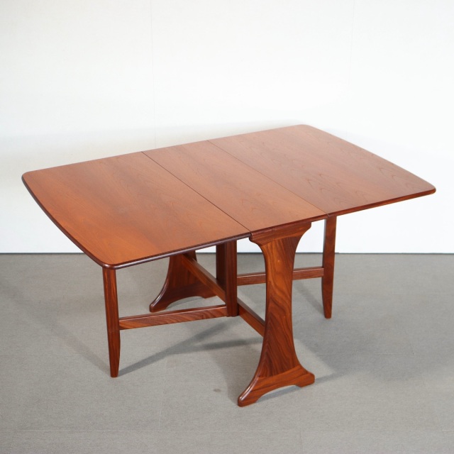 【comingsoon!】 G PLAN DROP LEAF DINING TABLE ItemCode-WOLD32