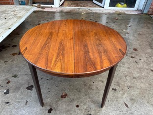 【comingsoon!】 DANISH ROSEWOOD DINING TABLE WITH 2 LEAVES ItemCode-WOLD55