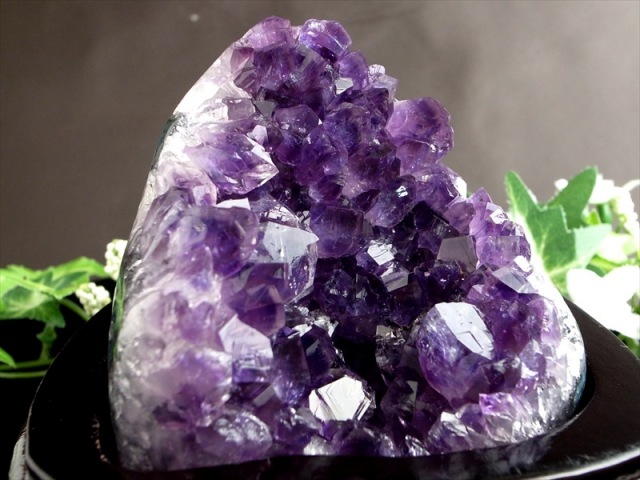 濃い紫 5A アメジスト クラスター スタンドタイプ 高さ101mm 重さ564g 愛の守護石 紫水晶 1点物 ウルグアイ産 パワーストーン 天然石