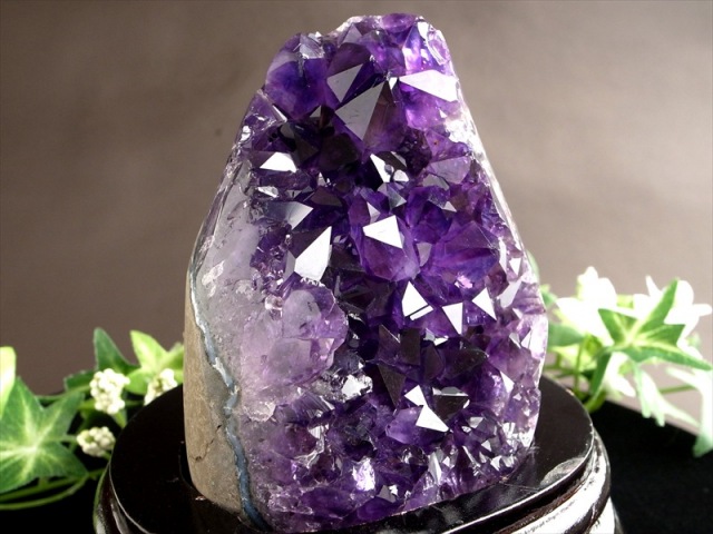 濃い紫 5A アメジスト クラスター スタンドタイプ 高さ118mm 重さ733g 愛の守護石 紫水晶 1点物 ウルグアイ産 パワーストーン 天然石