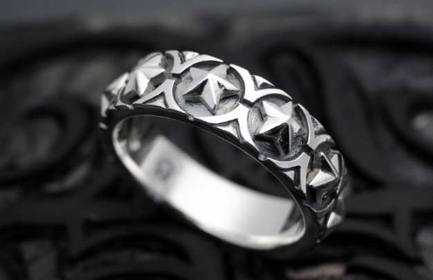 スタッズ　スターリング