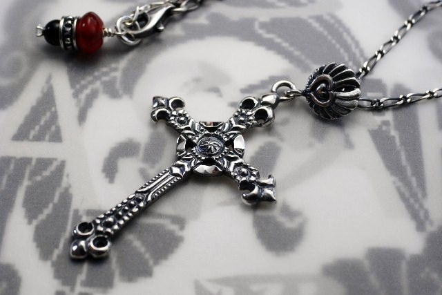 クロス　ペンダント