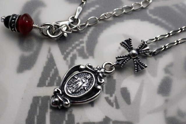 マリアペンダント