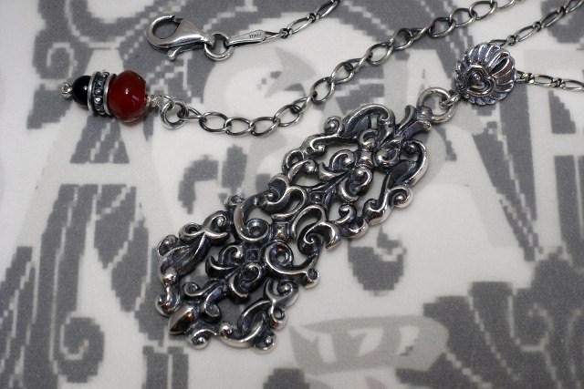 フェザーペンダント