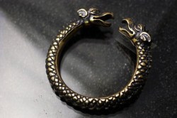 ウロボロス　リング