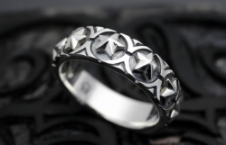 スタッズ　スターリング