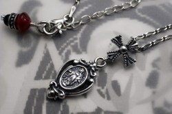 マリアペンダント