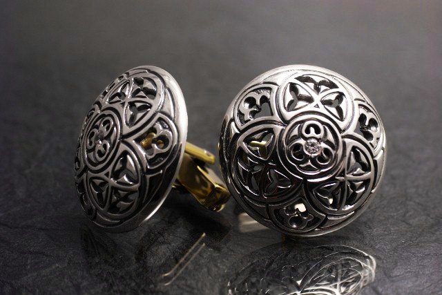 フルリ　カフリンクス