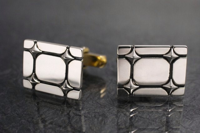スタッズ　カフリンクス