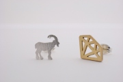 ヤギ　＆　ダイヤモンド　ピアス