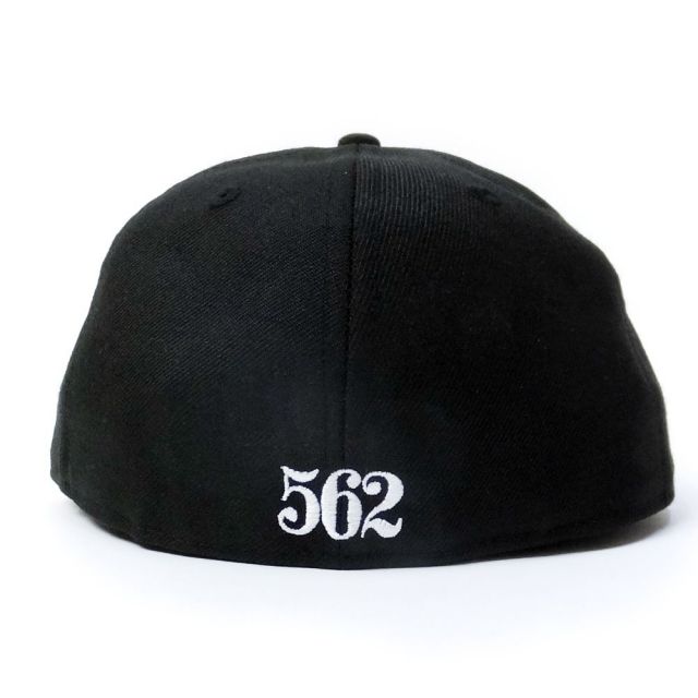 NEW ERA ニューエラ ベースボールキャップ 59FIFTY オールドイングリッシュ ロングビーチ ブラック×スノーホワイト (11557518)