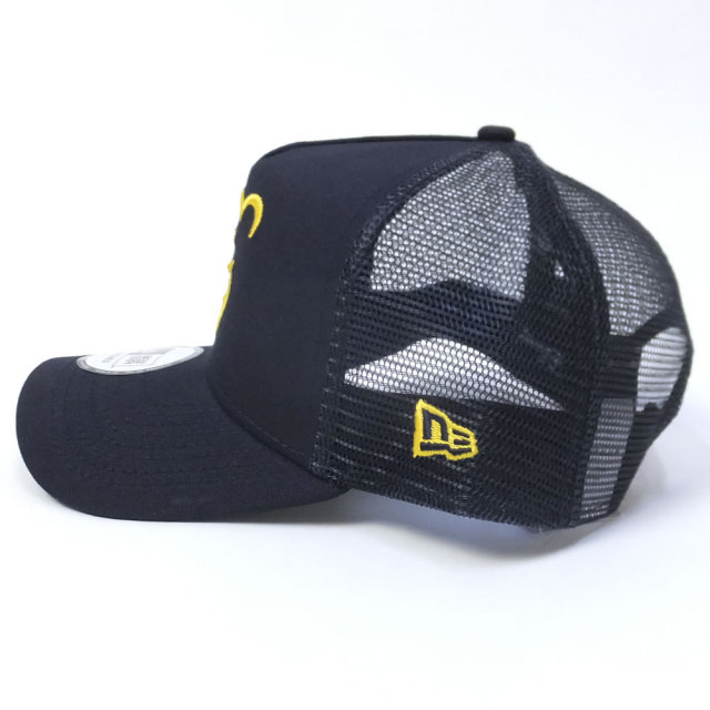 NEW ERA ニューエラ メッシュキャップ コラボ 9FORTY A-Frame トラッカー ディズニー くまのプーさん フェイス ネイビー×イエロー (11589249)