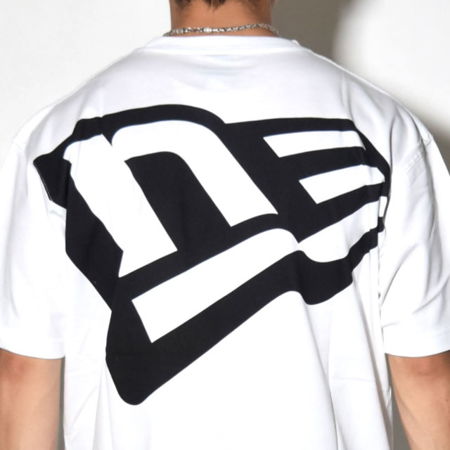 NEW ERA ニューエラ 半袖コットンTシャツ ズームアップフラッグロゴ ホワイト×ブラック 11783018