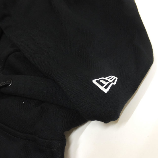 NEW ERA ニューエラ スウェットプルオーバーフーディー フラッグロゴ ブラック×ホワイト 11783042