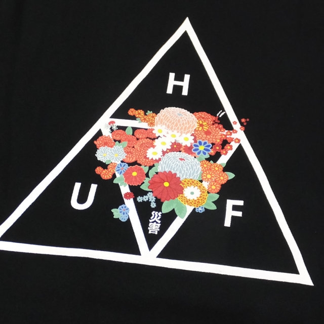 HUF ハフ プルオーバーパーカー MEMORIAL TRIANGLE PULLOVER HOODIE PF00070