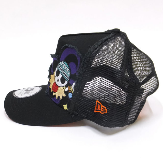NEW ERA ニューエラ カーブバイザーキャップ 9FORTY Aフレーム トラッカー コラボ ONE PIECE ワンピース ナミ ブラック オレンジアンダーバイザー (11785630)