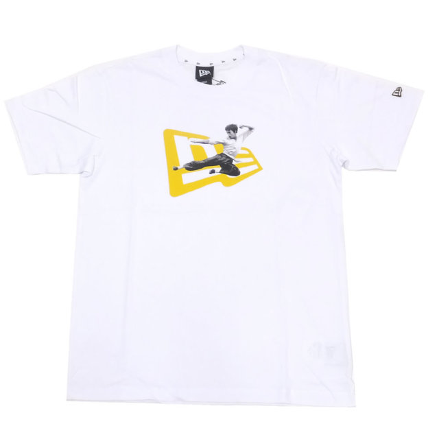 NEW ERA ニューエラ コラボ Tシャツ ブルース・リー 飛び蹴りフォト×フラッグロゴ ホワイト 11839817