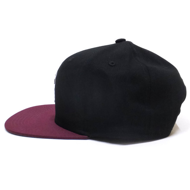 Grizzly Griptape フラットバイザーキャップ DIMENSIONAL OG BEAR SNAPBACK GMC1804A02