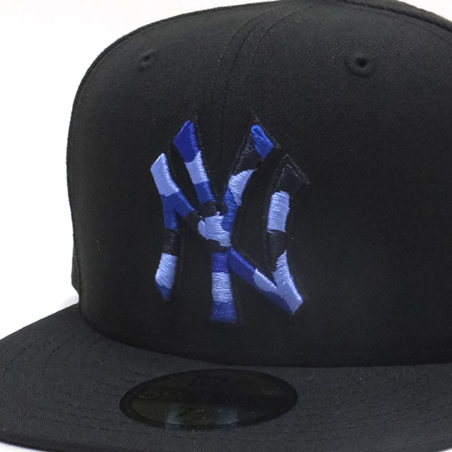NEW ERA ニューエラ フラットバイザーキャップ 59FIFTY ニューヨーク・ヤンキース ブラック×ネイビーカモフラロゴ 11876747