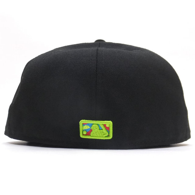 NEW ERA ニューエラ フラットバイザーキャップ 59FIFTY ニューヨーク・ヤンキース ブラック×ネオンカラーカモフラロゴ 11876748