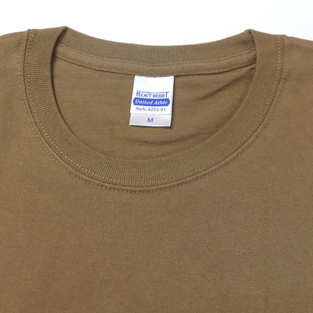 UNITED ATHLE ユナイテッドアスレ 半袖Tシャツ AUTHENTIC SUPER HEAVY WEIGHT 7.1OZ S/S TEE ダークキャメル (4252-01)