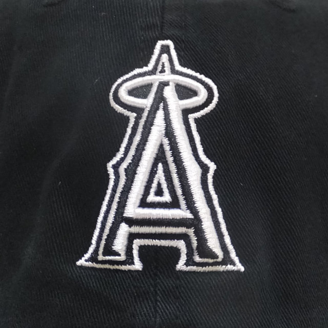 47BRAND フォーティーセブンブランド カーブバイザーキャップ ロサンゼルス・エンゼルス ANGELS 47 CLAEN UP ブラック/ホワイト (B-RGW04GWSNL-BKA)