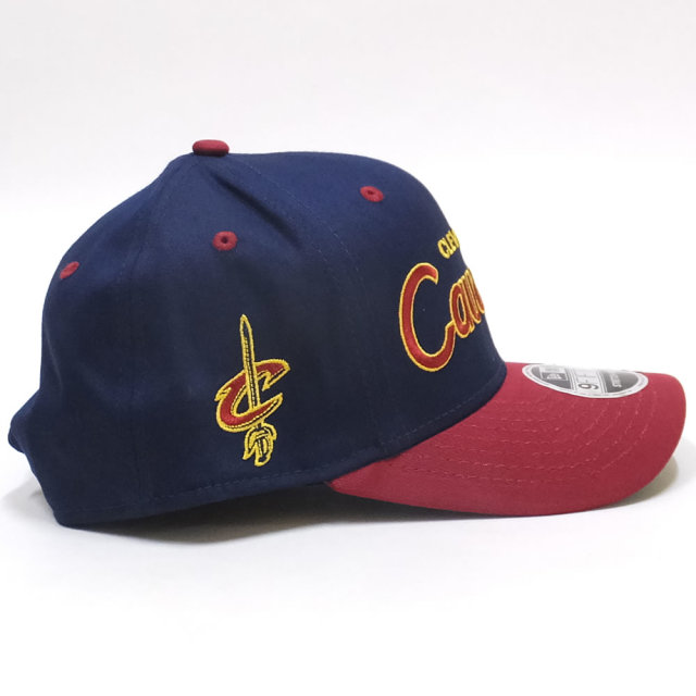 NEW ERA ニューエラ カーブバイザーキャップ 9FIFTY ストレッチスナップ クリーブランド・キャバリアーズ オーシャンサイドロゴブルー カーディナルバイザー 11899163