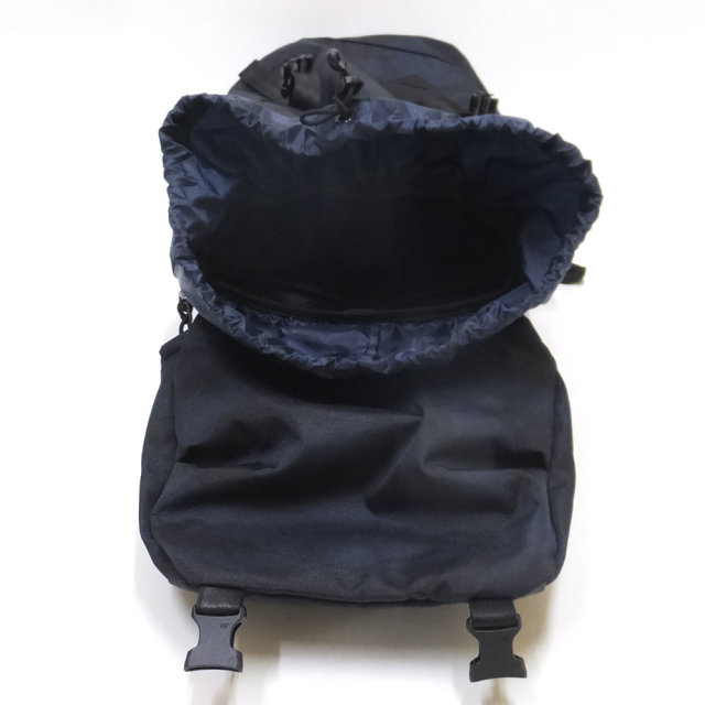 NEW ERA ニューエラ バックパック ラックサック プリントロゴ タイガーストライプカモネイビー × ネイビー 11901495