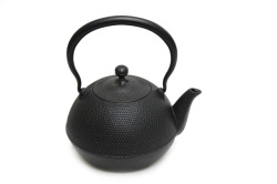 鉄瓶　なつめ形アラレ