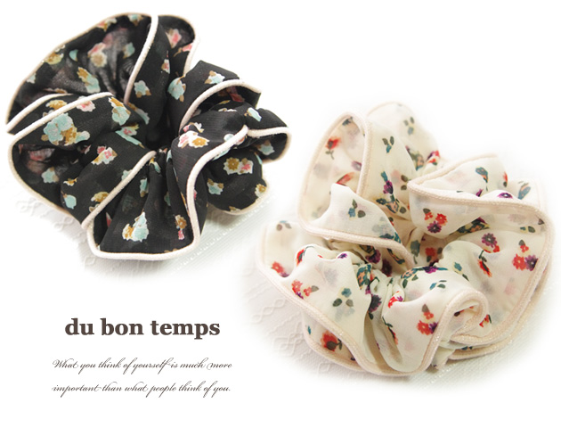 シースルーイエローフラワーシュシュ　ヘアゴム　ひだ多め　花柄　明るい雰囲気 シースルーイエローフラワーシュシュ ヘアゴム ひだ多め 花柄