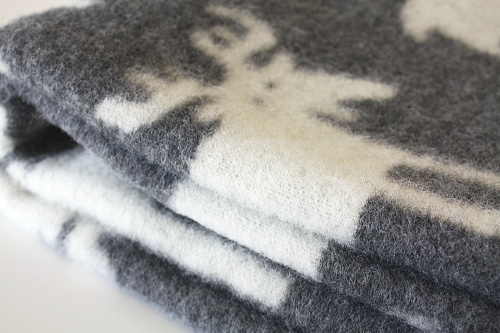 送料一律500円】【高品質】ヘラジカ・トナカイ柄 あったか ウール