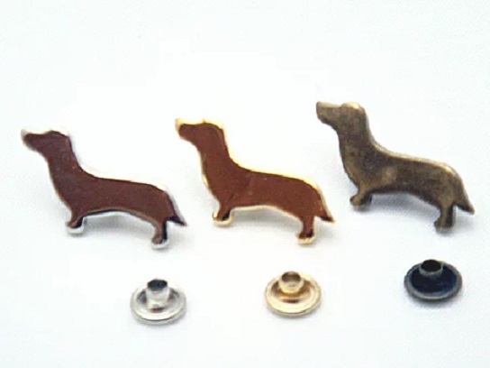 日本製 飾りカシメ 犬 ダックスフンド ミニチュアダックス 横のサイズ20ミリ、シルバー、ゴールド、アンティーク、U12400
