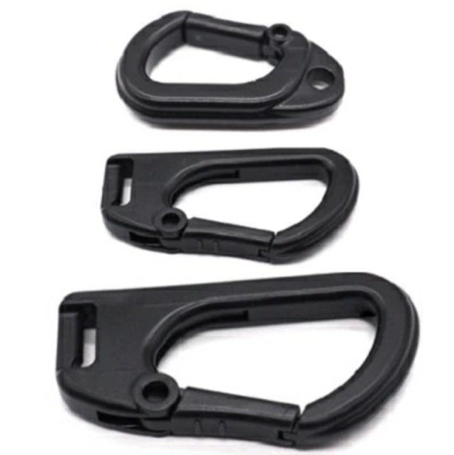 日本製 プラスチックカラビナ マル紐、ヒラ紐 全長30ミリ、50ミリ、65ミリ、樹脂製カラビナ。カラーはクロとなります。