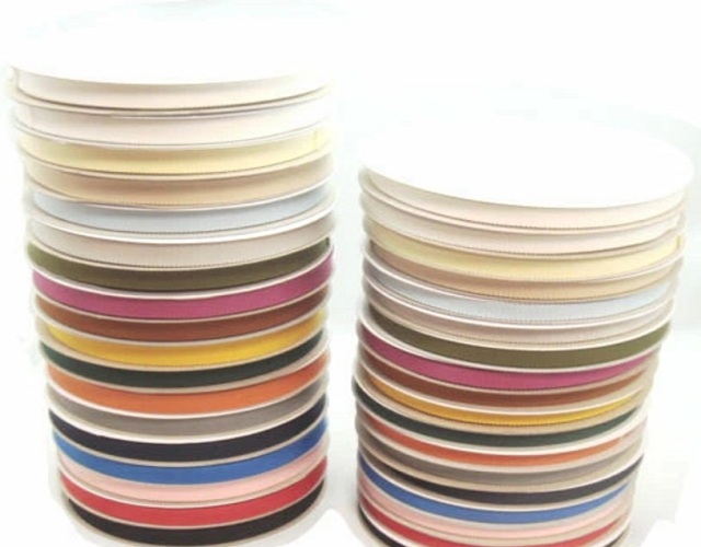 日本製 ポリエステル グログランリボンテープ　ポリエステル100％　POLYESTER GROSGRAIN-TAPE。 18カラーあります。