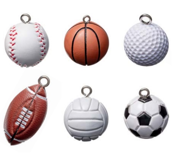 サッカー、バスケットボール、野球、バレーボール、ゴルフ、アメフト、テニス、バドミントンなどの各種スポーツのボール型チャーム。