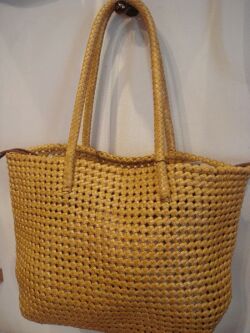 ヤギ革メッシュトートバッグ　キャメル